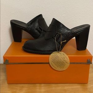 BORN Hand Crafted Footwear Black Leather Clog Mule